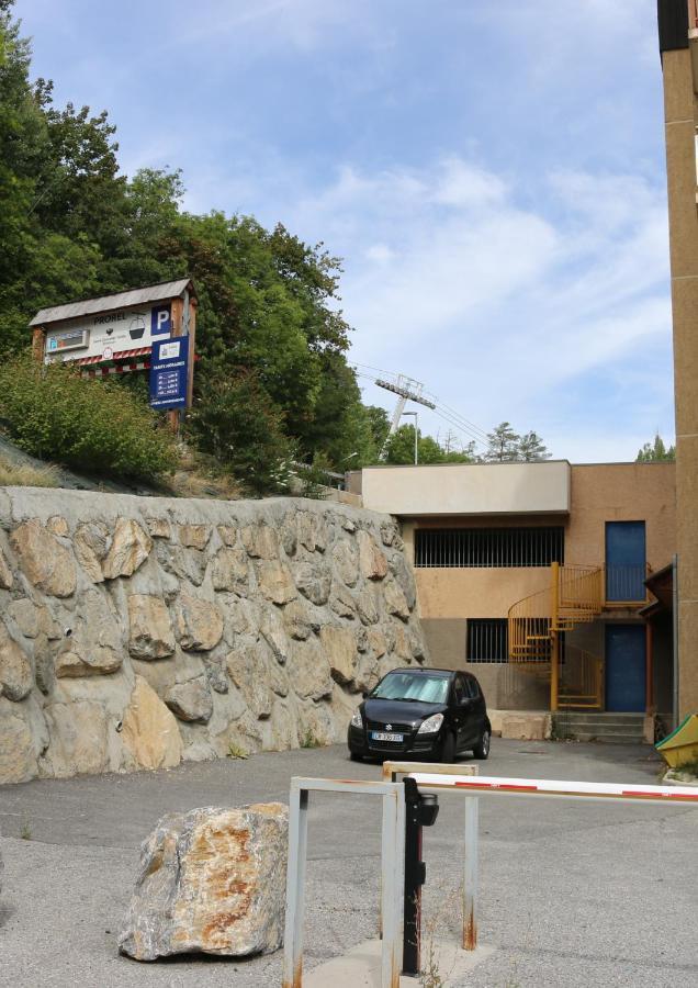 Appartement Au Depart Des Remontees Mecaniques - Briancon Eksteriør billede